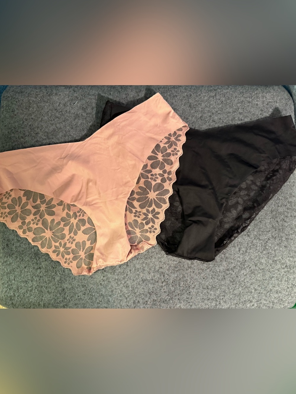 🍓Victoria's Secret Blush Pink & Black Lace-Trim Briefs (no tags but never worn)